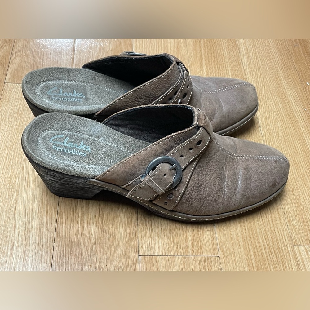 Clarks Dress Shoes (size 8.5)